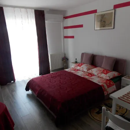 Hanifa Apartmani Rovinj Exterior photo