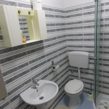 Hanifa Apartmani Rovinj Exterior photo