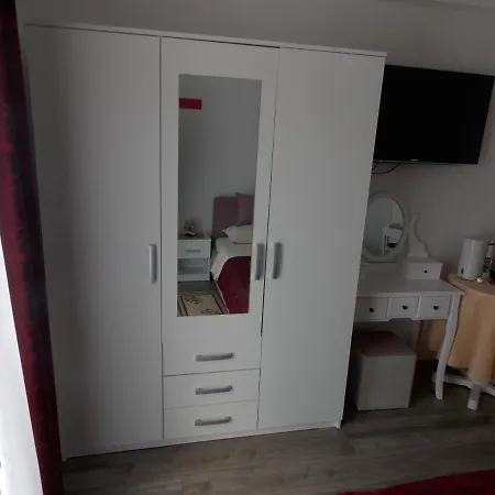 Hanifa Apartmani Rovinj Exterior photo
